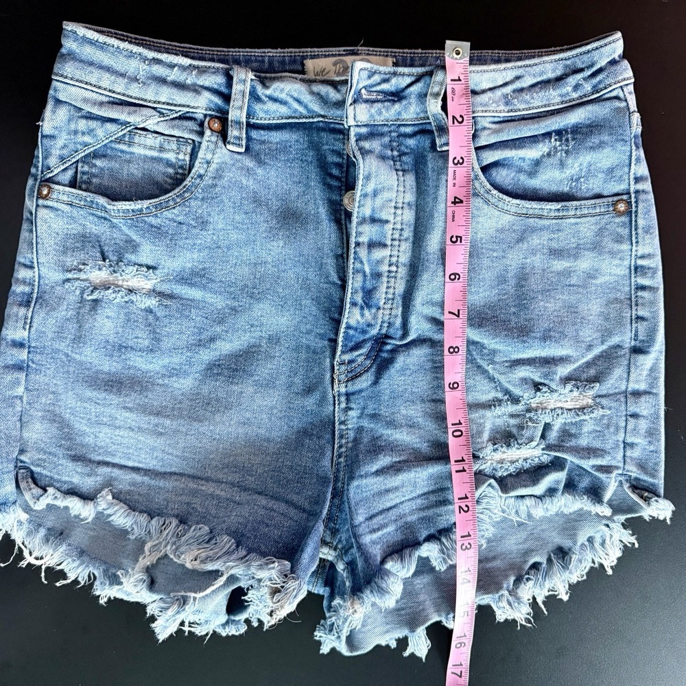 We The Free High Rise Distressed Cut Off Denim Shorts Blue Size 30 - Picture 5 of 7